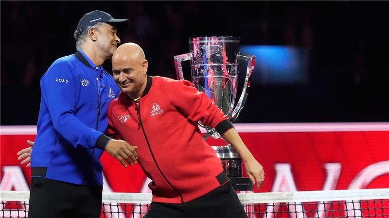 Zverevs Europa-Team führt beim Laver Cup nach Tag eins Die beiden Tennis-Legenden Yannick Noah (Team Europa) und Andre Agassi (Welt) sind die Kapitäne.