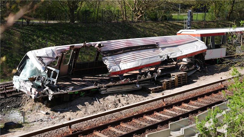 Die beiden noch fahrfähigen Wagen sollen Anfang Juli abtransportiert werden.