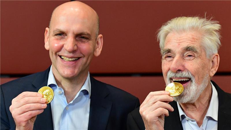 Große Preise, große Namen - Die Nobelpreis-Saison beginnt Die bislang letzten deutschen Nobelpreisträger: der Chemiker Benjamin List und der Physiker Klaus Hasselmann. (Archivbild)