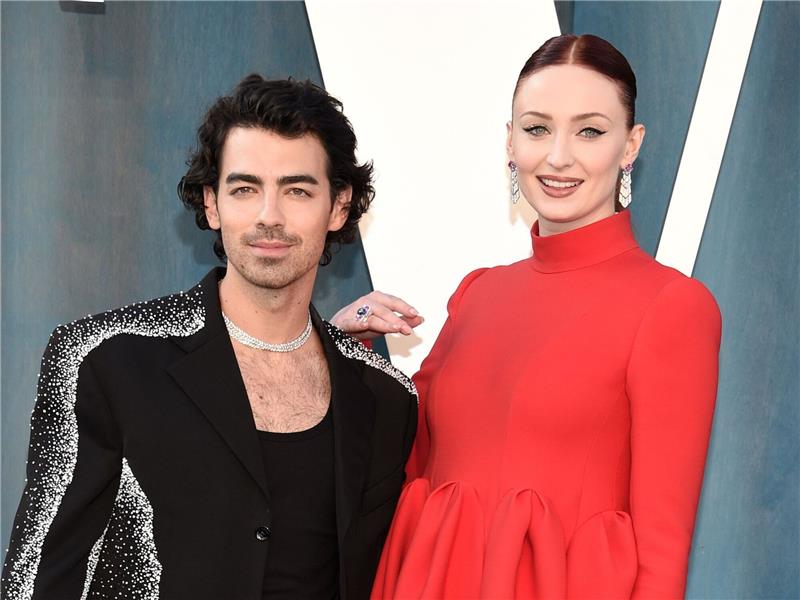 Sophie Turner fordert von Joe Jonas Rückgabe der Kinder Die britische Schauspielerin Sophie Turner und der US-Sänger Joe Jonas gaben vor rund zwei Wochen ihre Scheidungspläne bekannt.