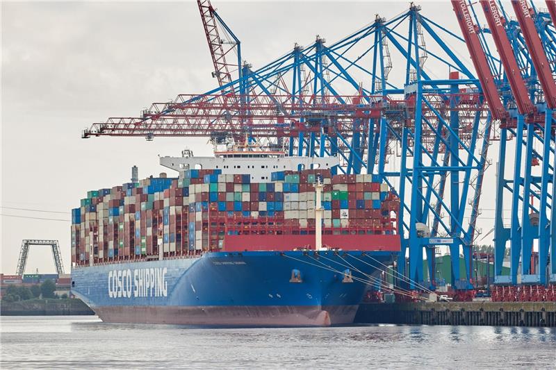 Die chinesische Staatsreederei Cosco hat vor wenigen Monaten anteilig ein Terminal des Hamburger Hafens übernommen.