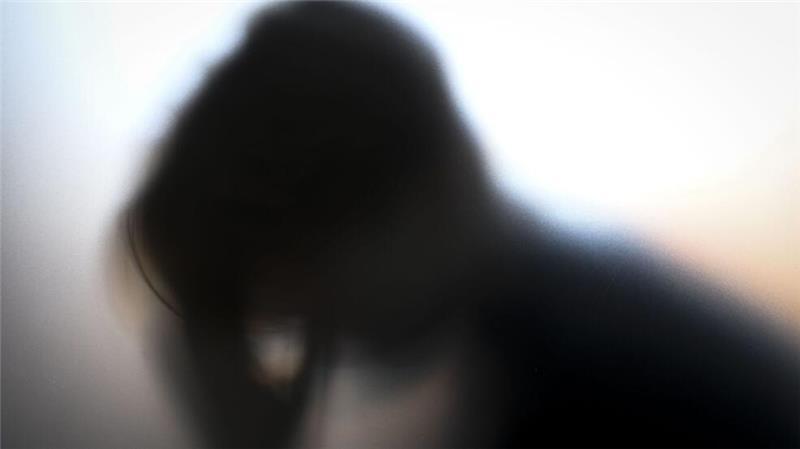 Die dauerhafte Fokussierung auf das Negative lässt die Welt oft sehr düster erscheinen. (Symbolbild)