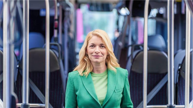 Evelyn Palla: Südtirolerin mit viel Bahn-Erfahrung Die designierte neue Bahnchefin hat vor einigen Monaten selbst einen Lokführerschein gemacht.