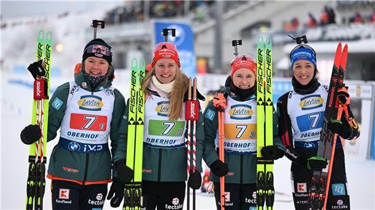 Die deutschen Biathletinnen holen das zweite Staffel-Podest des Winters. 