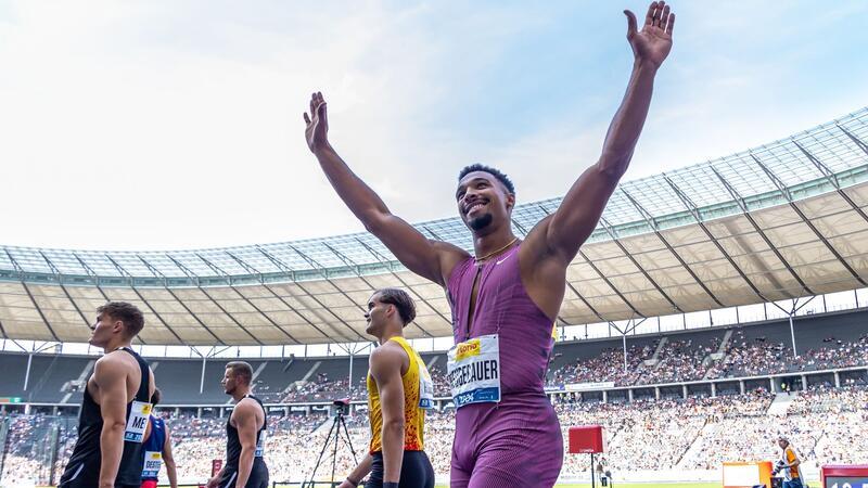Neugebauer und Fans feiern beim Istaf - Lückenkemper schnell Die deutschen Fans feierten den Olympia-Zweiten Leo Neugebauer beim Istaf.