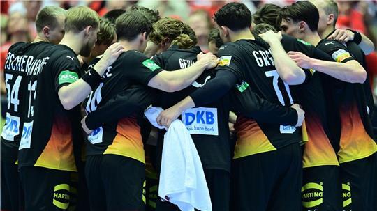 Die deutschen Handballer haben den Einzug ins EM-Halbfinale in den eigenen Händen. 