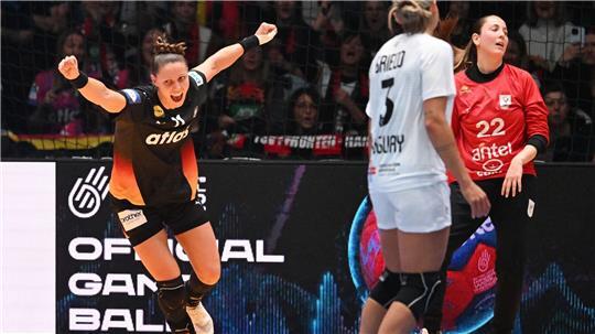 Die deutschen Handballerinnen haben vorzeitig die WM-Hauptrunde erreicht.