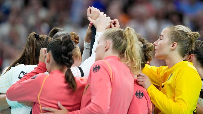 Raus gegen Frankreich: Handballerinnen lassen Chance liegen Die deutschen Handballerinnen nach dem Aus im Olympia-Viertelfinale.