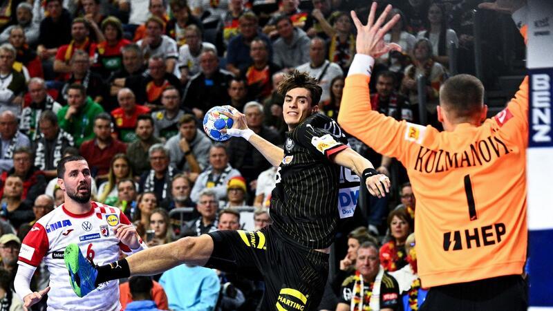 Trotz Pleite: DHB-Team steht im EM-Halbfinale Die deutschen Schützen scheiterten immer wieder an Kroatiens Torwart Dominik Kuzmanovic.