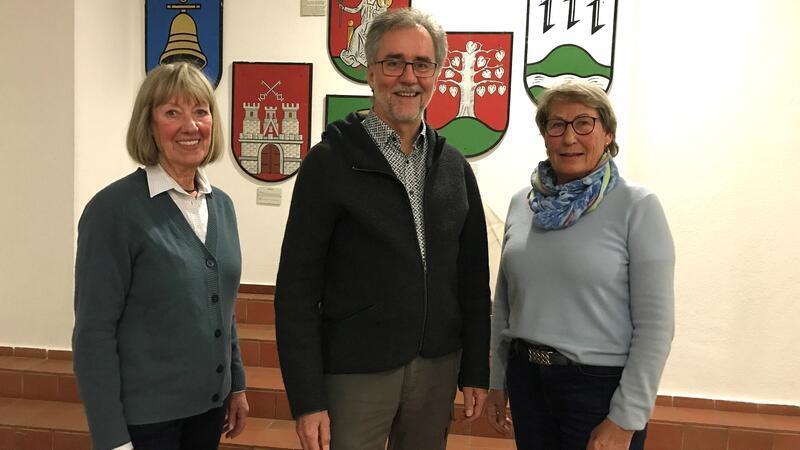 Die drei Ehrenamtlichen wollen, dass im Flecken Freiburg wieder mehr miteinander geredet wird: Renate Walther, Frank Maier und Wiebke Witthohn.