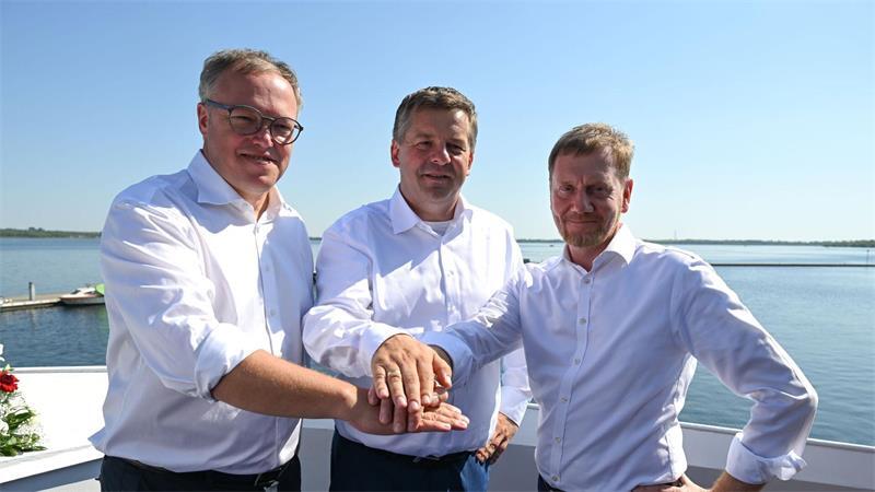 Rente: Frei verweist auf Härtefall- und Übergangsregelungen Die drei ostdeutschen CDU-Ministerpräsidenten hatten die Debatte eröffnet. (Archivbild)