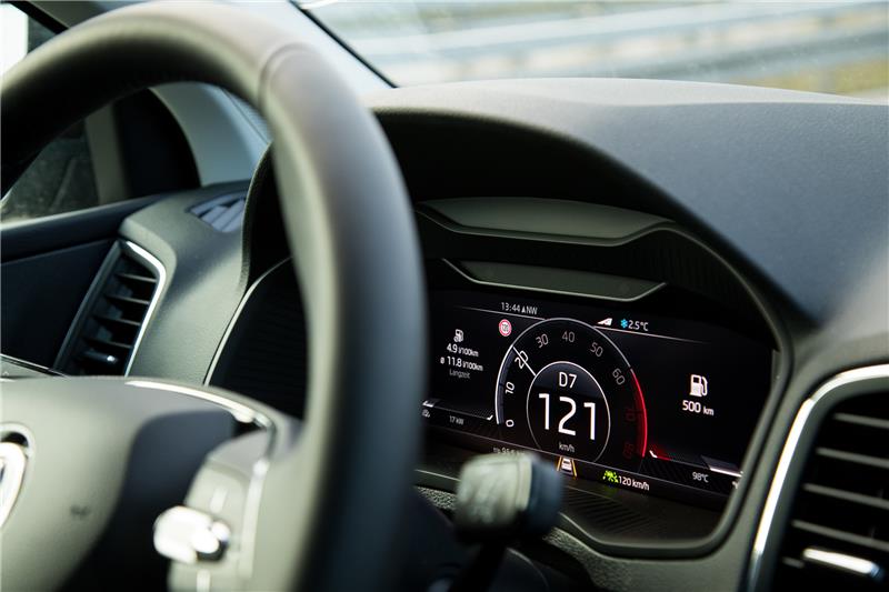 Kfz-Versicherung: Neue Typklasse für rund jedes dritte Auto Die einzelnen Typklassen berechnen sich nach den Schäden und Reparaturkosten, die ein Automodell verursacht. Foto: Klose/dpa-tmn