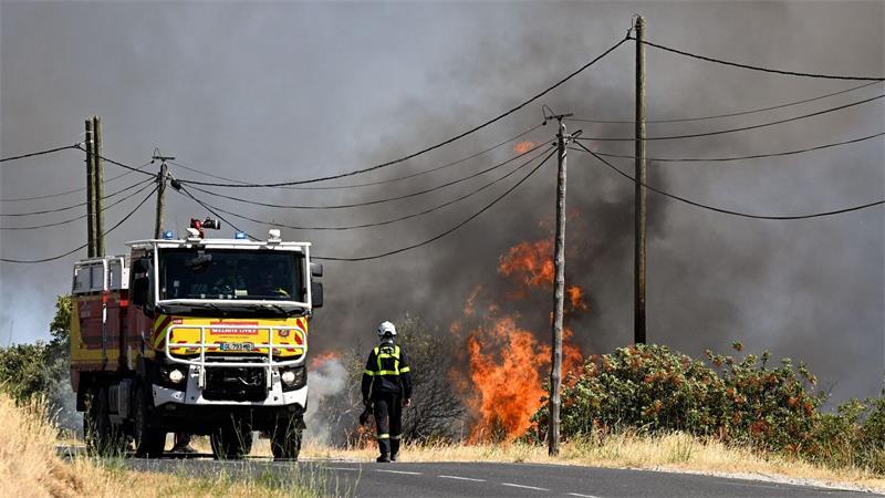 Die erneute Hitzewelle verschärft die Waldbrandgefahr in Frankreich.