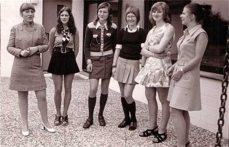 Kita Lühezwerge in Steinkirchen feiert Jubiläum Die ersten Mitarbeiterinnen der Kita Lühezwerge (von links): Leiterin Liesel Busch, Doris Conrath, Eveline Skrotzki, Sibille Lühders (geborene Bartsch), Helga Altenhof (geb. Meier) und Lisa Ahrens (geb. Kolb).