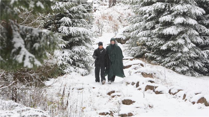 Sturmtief „Joshua“ sorgt für Feuerwehreinsätze im Norden Die ersten Schneeflocken haben den Harz erreicht.