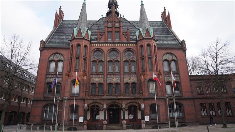 Die finanzielle Krise der städtischen Haushalte verlangt rasche Lösungen, sagte Neumünsters Bürgermeisterin. (Archivbild)