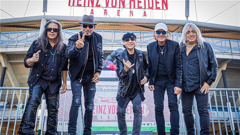 60 Jahre Scorpions: Darum sind sie solche Weltstars Die fünf Bandmitglieder sind Bassist Pawel Maciwoda, Gitarrist Rudolf Schenker, Sänger Klaus Meine, Gitarrist Matthias Jabs, und Schlagzeuger Mikkey Dee, der früher bei Motörhead trommelte. (Archivbild)