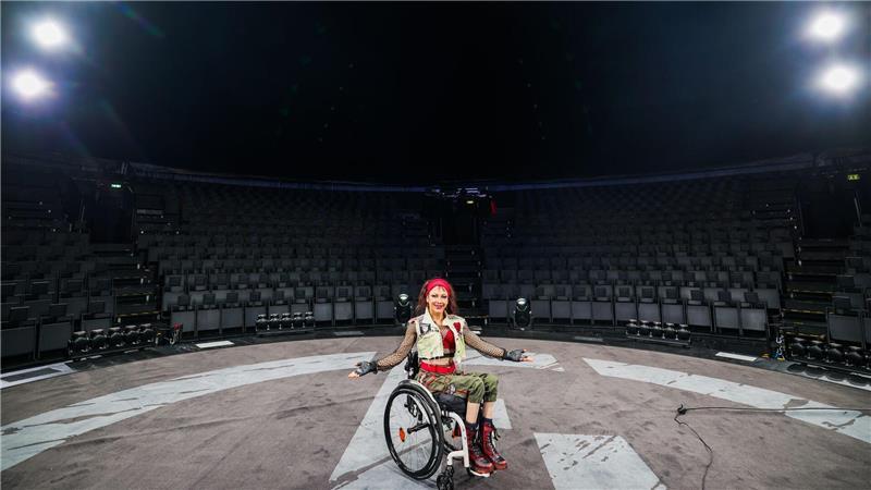 Die gelernte Zirkusartistin hatte der Manege nach einem Trapezunfall jahrelang den Rücken gekehrt.