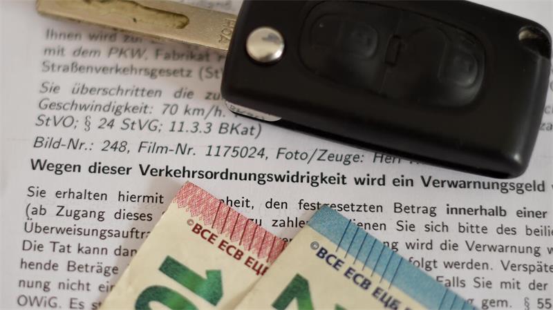Die gewöhnliche Verjährungsfrist von drei Monaten wurde etwa auf sechs Monate angehoben.
