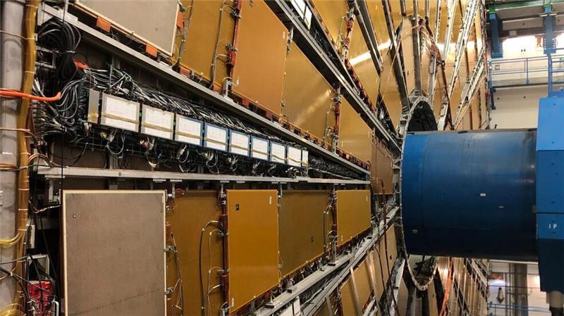 Die gigantische Maschine, der Teilchenbeschleuniger LHC, liegt in einem 27 Kilometer langen Tunnel unter der Erde im schweizerisch-französischen Grenzgebiet (Archivbild) 