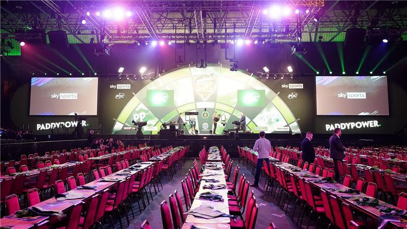 Vom Reality-TV zur Darts-WM: Deutscher eröffnet in London Die größte Darts-Bühne der Welt: Alexandra Palace.