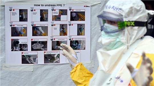 Die hochansteckende Krankheit ist im Kongo noch nicht unter Kontrolle - hier ein Foto von einer Ebola-Schulung in Brüssel.