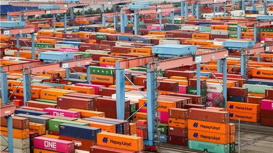 Die hohen US-Zölle machen den deutschen Exporteuren zu schaffen. (Archivbild)