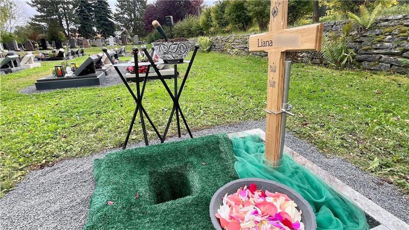 147 Fragen: CDU fordert Aufklärung im Fall Friedland Die in Friedland mutmaßlich getötete Liana wurde auf dem Friedhof in Heilgenstadt beigesetzt.