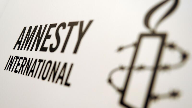 Die iranischen Behörden setzten die Todesstrafe nach den Massenprotesten verstärkt ein, „um die Bevölkerung in Angst und Schrecken zu versetzen und ihre Macht zu festigen“, so Amnesty.