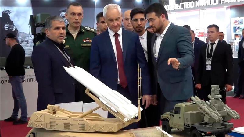 Die jährliche Waffenschau beim Militärforum nahe Moskau gilt als wichtige Präsentationsplattform für die russische Rüstungsindustrie. (Archivbild)