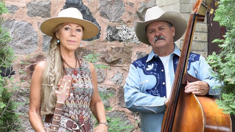 Elis Barsi Duo tritt im Kulturforum in Buxtehude auf Die kanadische Sängerin und Songschreiberin Eli Barsi tritt im Duo mit John Cunningham in Buxtehude auf.