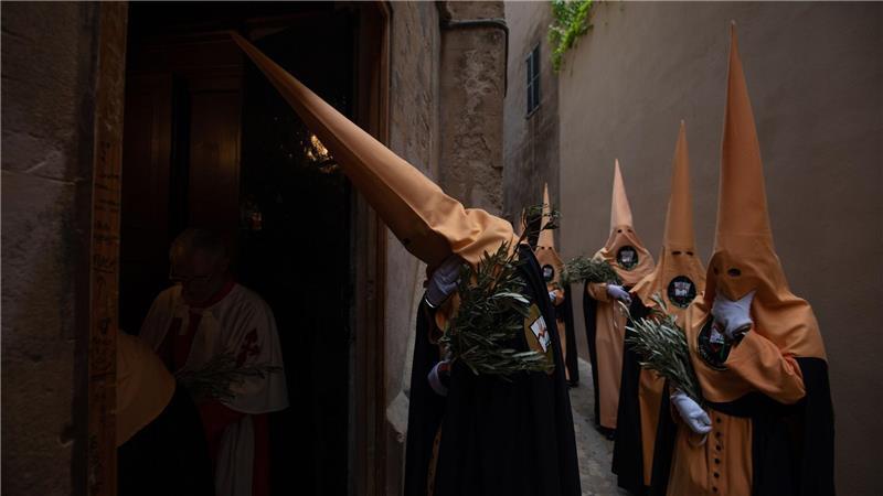Warum vor Ostern so viele Spanier auf den Straßen sind Die katholische Glaubensbotschaft soll sichtbar gemacht werden. (Foto aktuell)