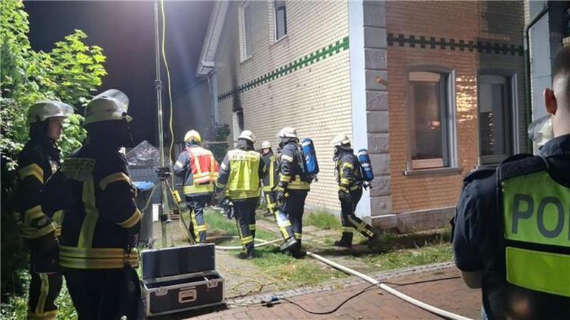 Die komplette Küche wurde durch Feuer und Rauch vollständig zerstört. 