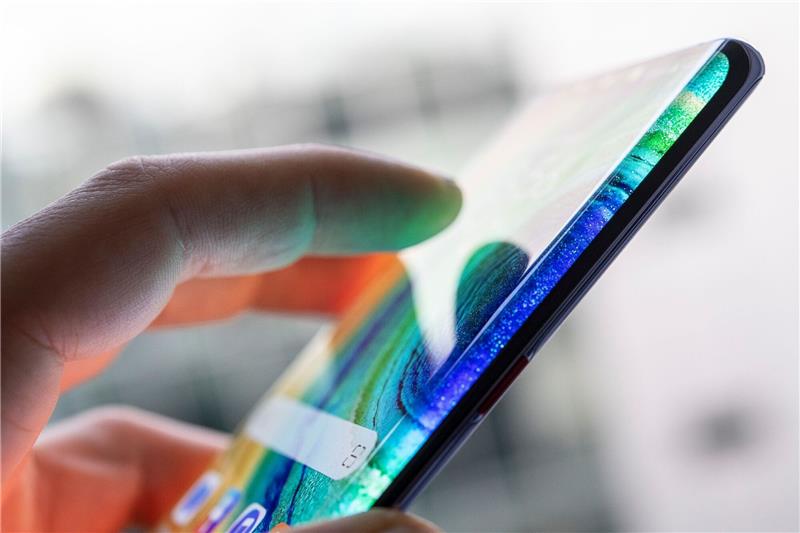 Warum Vodafone und Telekom jetzt hohe Bußgelder drohen Die krasseste Verfehlung der Ausbaupflichten stammt vom Neueinsteiger 1&1. Foto: dpa