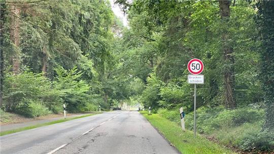 Die marode Fahrbahn wird saniert.