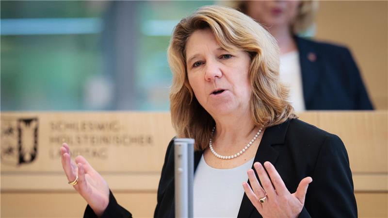 Die natürlichen Badegewässer gehörten zu den Schätzen Schleswig-Holsteins, sagte Gesundheitsministerin Kerstin von der Decken. (Archivbild)