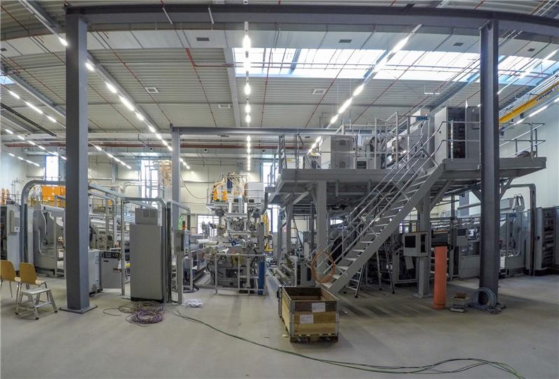 Die neue Anlage vom Emerell in Buxtehude läuft seit März im Testbetrieb. Sie ist die modernste ihrer Art in Europa. Fotos Wisser/Emerell