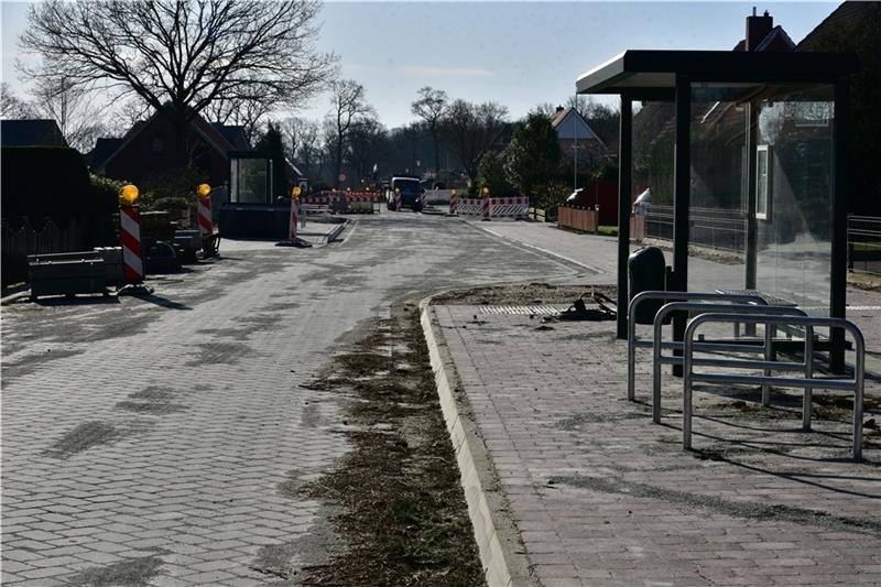Die neue Straße ist schon teils fertig. Foto: Beneke