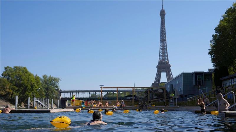 Freibäder in der Seine in Paris sind Riesenerfolg Die neuen Freibäder in der Seine kommen bei Einwohnern und Touristen gut an (Archivbild).