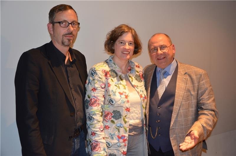 Die neuen Vorstandsmitglieder des Kulturforums: Lars Oldach, Mona Schlesselmann und Päsident Matthias Schlicht (v.l.n.r.). Foto: Husung