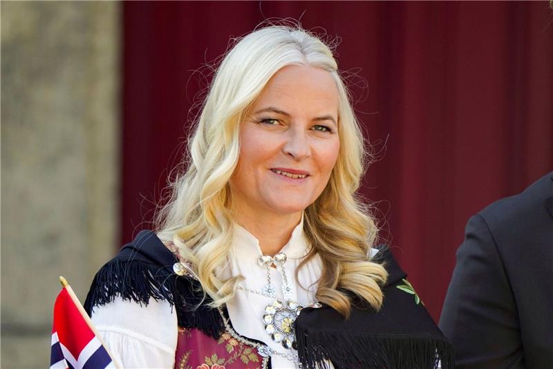 Mette-Marit ist krank und sagt Reise zum Thronjubiläum ab Die norwegische Kronprinzessin Mette-Marit ist krank und kann nicht auf Reisen gehen.