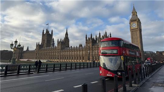 Die roten Doppeldeckerbusse sind aus dem Londoner Stadtbild nicht wegzudenken. (Archivbild)