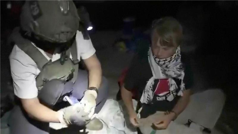 Die schwedische Aktivistin Greta Thunberg war eine der ersten Teilnehmerinne der Global Sumud Flotilla, die von israelischen Soldaten auf See festgenommen wurde. 