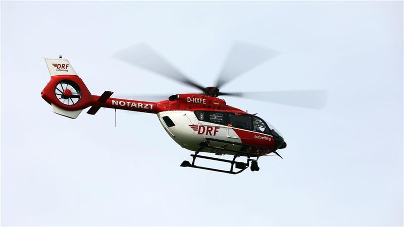 Die schwer verletzte Frau wurde in ein Krankenhaus auf dem Festland geflogen. (Symbolbild)