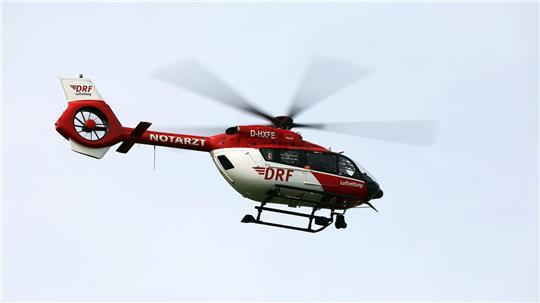 Die schwer verletzte Frau wurde in ein Krankenhaus auf dem Festland geflogen. (Symbolbild)