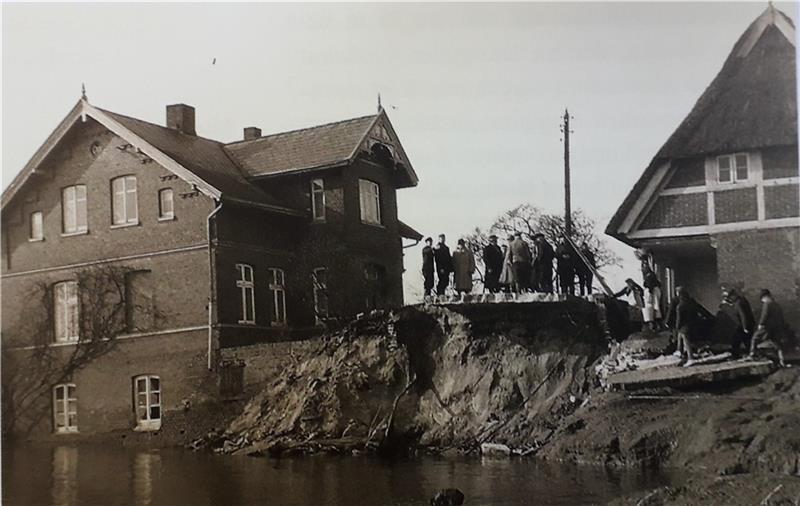 Museum im Marstall sucht alte Geschichten Die schwere Sturmflut im Februar 1962 hat auch Bullenhausen nicht verschont. Fotosammlung Blecken
