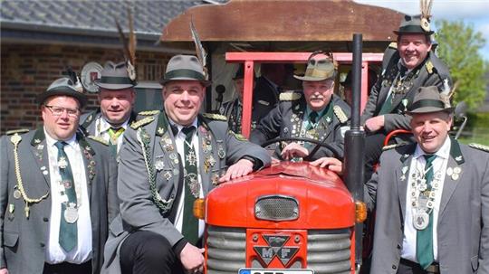 Die sechs Könige, von links: Torben Engelhardt, Florian Tomforde, Tobias Kruse, Reiner Hink, Volker Vollmers und Patrick Mindt.