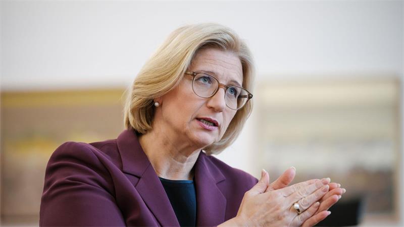 Merz sagt sehr gute Jahre voraus - weiter Kritik an Reformen Die stellvertretende SPD-Vorsitzende Anke Rehlinger sieht die schärferen Regeln für Krankschreibungen skeptisch. (Archivbild)