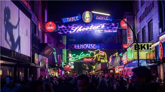 Die sündigste Meile der Welt? Die 930 Meter zwischen dem Nobis- und Millerntor sind weltbekannt und viel besungen.