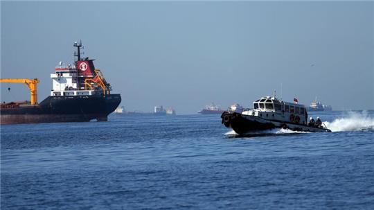Die türkische Küstenwache hat Rettungsboote und ein Flugzeug entsandt, um die Schiffsbesatzung zu finden. (Symbolbild)